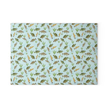 Load image into Gallery viewer, Glass Cutting Board - Fresh Water Fishes - Size 8" x 11"